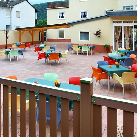 Im Rheintal فندق